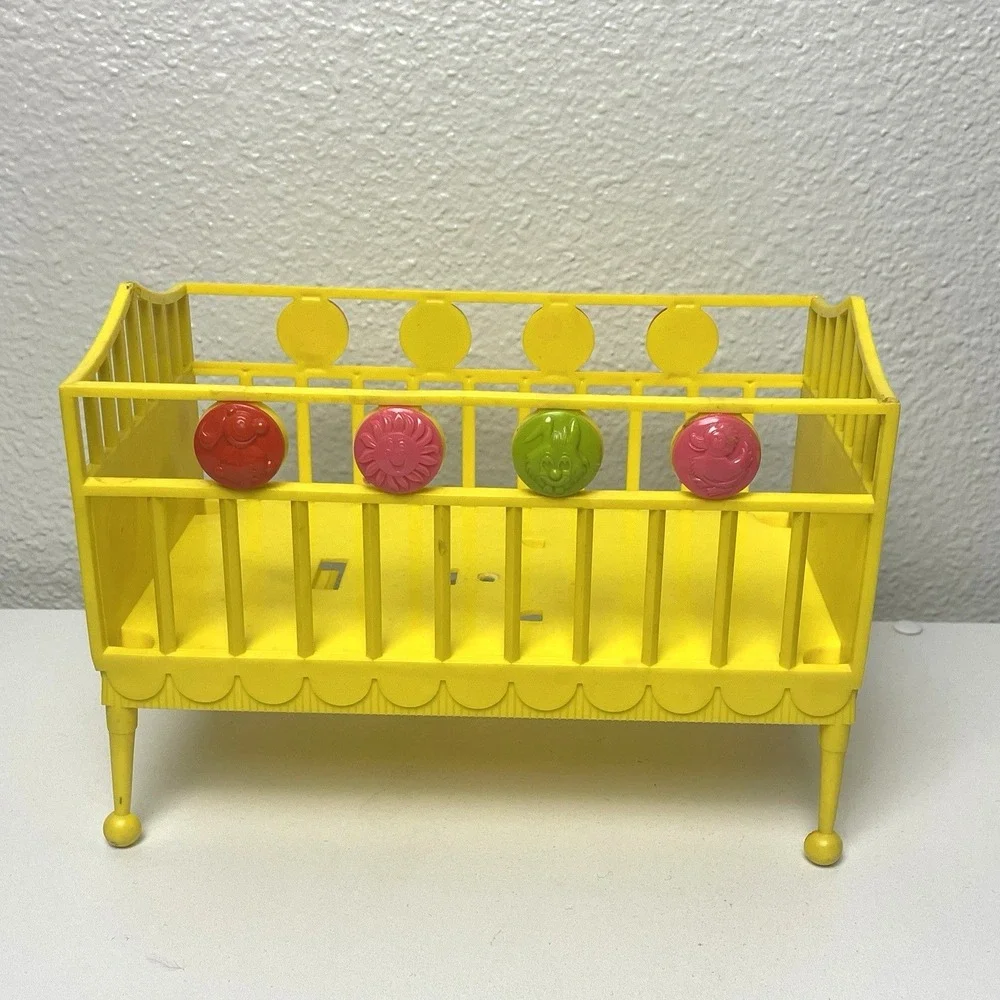 Vintage Suzy Cute‎ Deluxe Reading Corp Crib 1960's Doll Furniture Nursery
